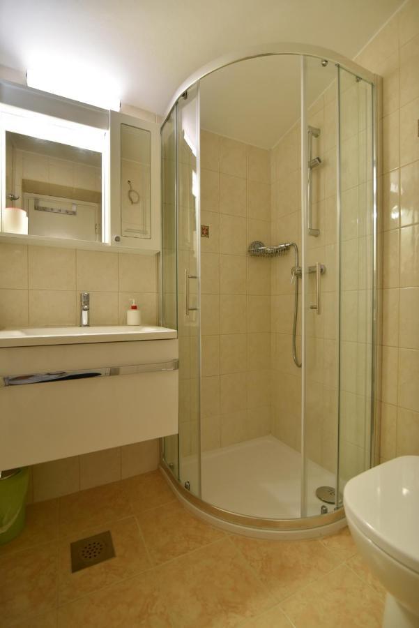 Apartmani Badurina - Crnika 룬 외부 사진