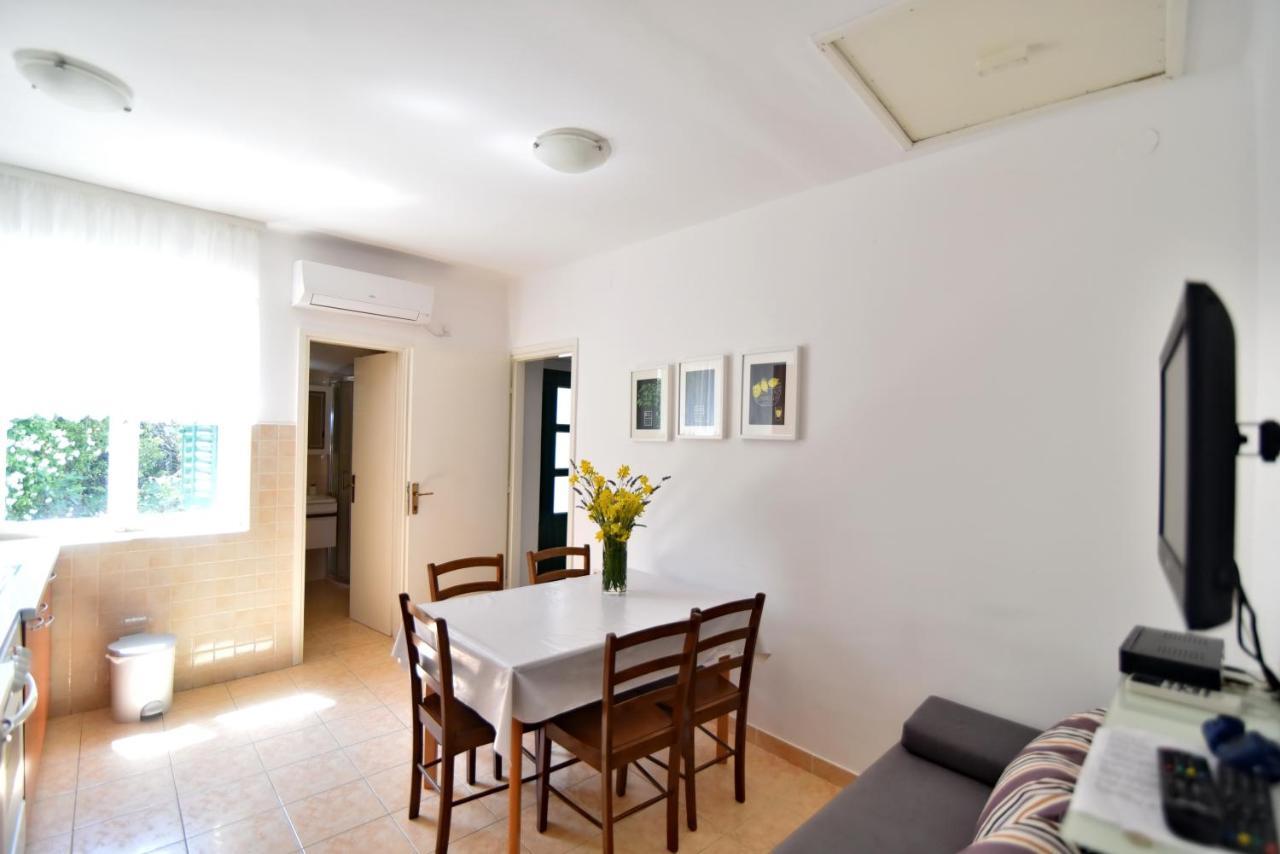 Apartmani Badurina - Crnika 룬 외부 사진